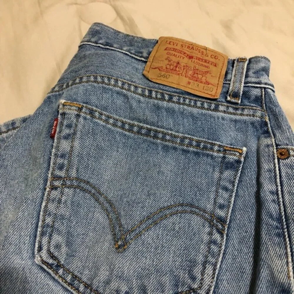 Vintage Levi’s 560 comfort fit Classic Blue Men's 33x30 Jeans
